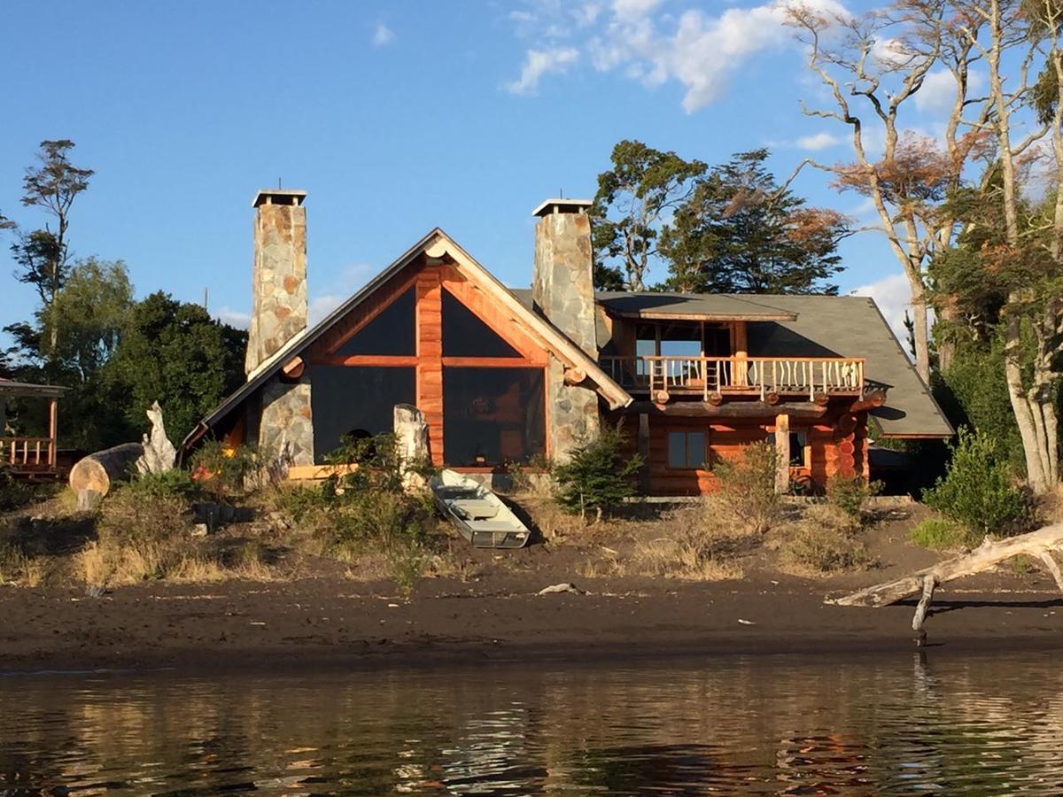 Blockhouse Lodge Puerto Clocker Exterior photo